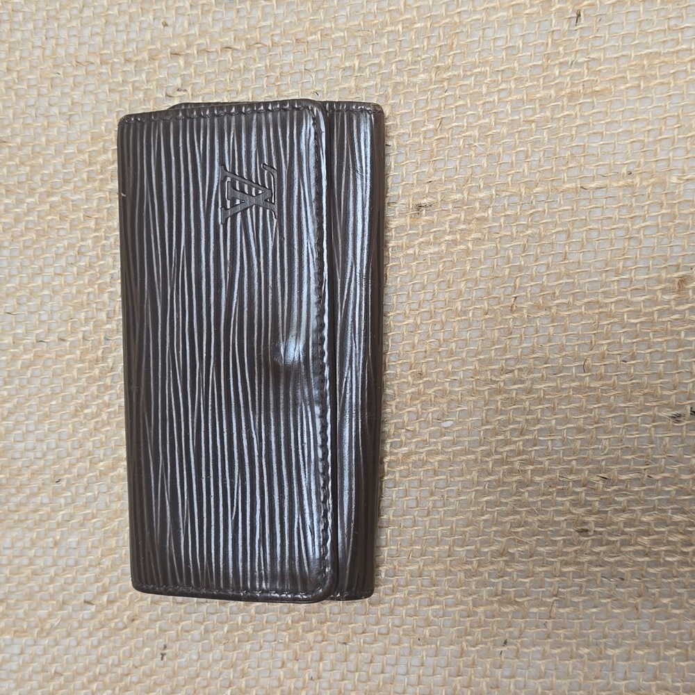 Louis Vuitton Four Key Holder in Moka Epi Leather